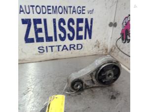 Gebruikte Motorrubber Nissan Primastar 2.5 dCi 140 16V Prijs € 36,75 Margeregeling aangeboden door Zelissen V.O.F. autodemontage
