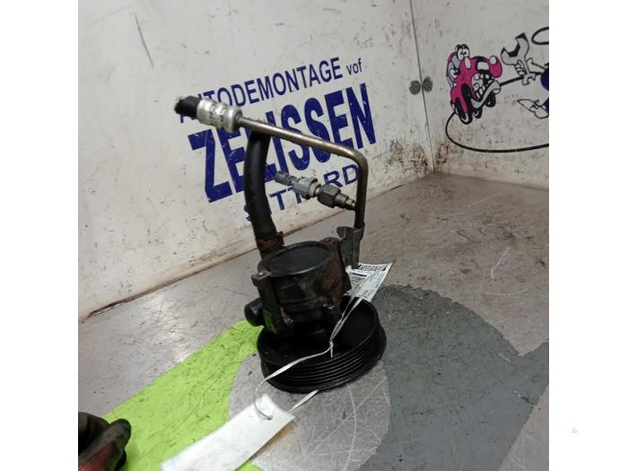Gebruikte Servopomp Dacia Sandero I (BS) 1.4 Prijs € 78,75 Margeregeling aangeboden door Zelissen V.O.F. autodemontage