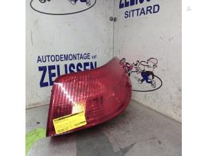 Gebruikte Achterlicht links Peugeot 308 SW (4E/H) 1.6 VTI 16V Prijs € 131,25 Margeregeling aangeboden door Zelissen V.O.F. autodemontage