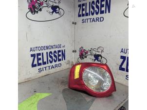 Gebruikte Achterlicht links Volkswagen Passat Variant (3C5) 2.0 FSI 16V Prijs € 89,25 Margeregeling aangeboden door Zelissen V.O.F. autodemontage