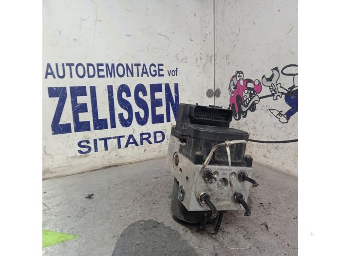 Gebruikte ABS Pomp Volkswagen Passat (3B2) 1.8 20V Prijs € 78,75 Margeregeling aangeboden door Zelissen V.O.F. autodemontage