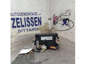 Gebruikte Sam module Renault Clio IV Estate/Grandtour (7R) 1.5 Energy dCi 90 FAP Prijs € 63,00 Margeregeling aangeboden door Zelissen V.O.F. autodemontage
