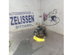 Gebruikte Startmotor Renault Clio IV Estate/Grandtour (7R) 1.5 Energy dCi 90 FAP Prijs € 36,75 Margeregeling aangeboden door Zelissen V.O.F. autodemontage