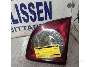 Gebruikte Achterlicht rechts Volkswagen Golf Plus (5M1/1KP) 1.4 16V Prijs € 31,50 Margeregeling aangeboden door Zelissen V.O.F. autodemontage