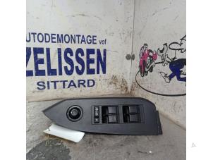 Gebruikte Elektrisch Raam Schakelaar Dodge Caliber 2.0 16V Prijs € 52,50 Margeregeling aangeboden door Zelissen V.O.F. autodemontage