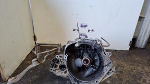 Gebruikte Versnellingsbak Opel Combo (Corsa C) 1.3 CDTI 16V Prijs € 498,75 Margeregeling aangeboden door Zelissen V.O.F. autodemontage