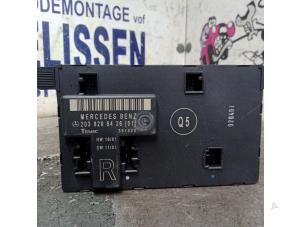 Gebruikte Sam module Mercedes C Sportcoupé (C203) 2.0 C-200K 16V Prijs € 47,25 Margeregeling aangeboden door Zelissen V.O.F. autodemontage