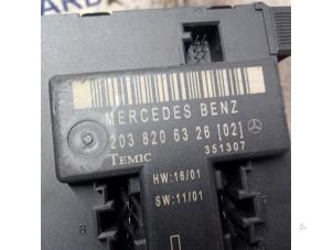 Bodycontrol Module van een Mercedes-Benz C Sportcoupé (C203) 2.0 C-200K 16V 2002