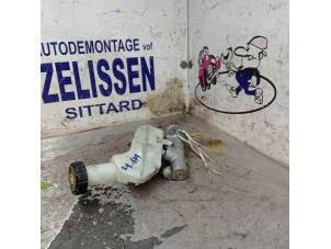 Gebruikte Hoofdremcilinder Nissan Note (E11) 1.6 16V Prijs € 31,50 Margeregeling aangeboden door Zelissen V.O.F. autodemontage