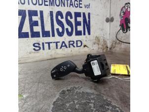 Gebruikte Pinker Schakelaar BMW 5 serie (E60) 530i 24V Prijs € 26,25 Margeregeling aangeboden door Zelissen V.O.F. autodemontage