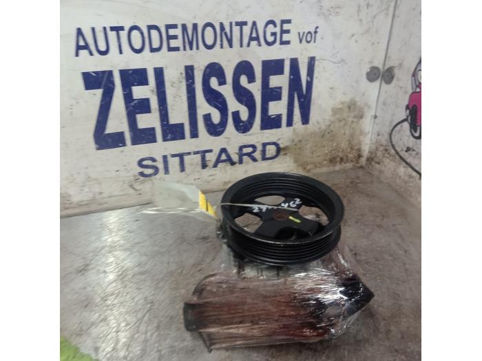 Stuurbekrachtiging Pomp van een Ford Transit Connect 1.8 TDCi 75 2009