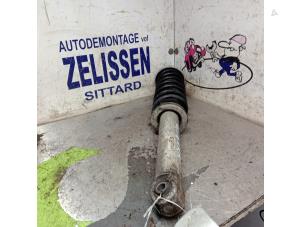 Gebruikte Achterpoot rechts BMW 5 serie (E60) 530i 24V Prijs € 52,50 Margeregeling aangeboden door Zelissen V.O.F. autodemontage