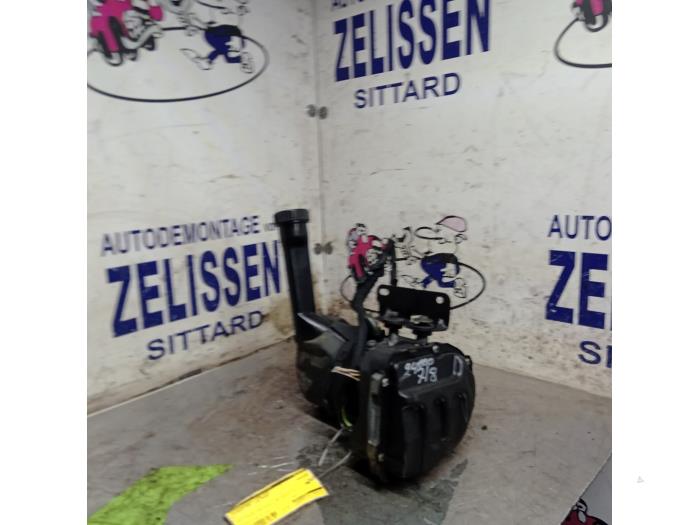 Gebruikte Pomp Servo Peugeot 308 (4A/C) 1.6 VTI 16V Prijs € 183,75 Margeregeling aangeboden door Zelissen V.O.F. autodemontage