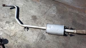 Gebruikte Uitlaat Middendemper Fiat Bravo (198A) 1.4 16V Prijs € 36,75 Margeregeling aangeboden door Zelissen V.O.F. autodemontage