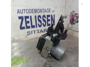 Gebruikte ABS Pomp Mercedes E Estate (S212) E-200 CDI 16V BlueEfficiency,BlueTEC Prijs € 173,25 Margeregeling aangeboden door Zelissen V.O.F. autodemontage