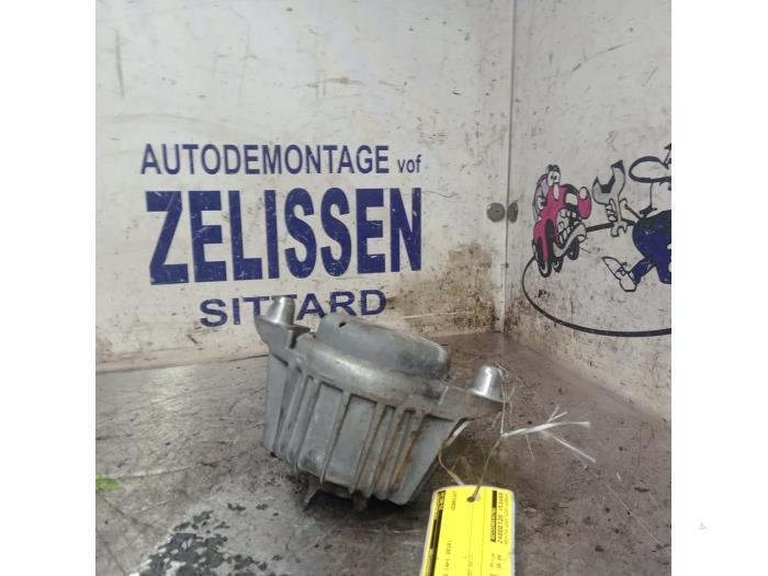 Gebruikte Motorrubber Mercedes E Estate (S212) E-200 CDI 16V BlueEfficiency,BlueTEC Prijs € 36,75 Margeregeling aangeboden door Zelissen V.O.F. autodemontage