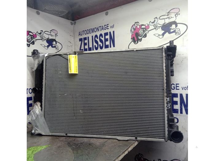 Gebruikte Radiateur Mercedes E Estate (S212) E-200 CDI 16V BlueEfficiency,BlueTEC Prijs € 141,75 Margeregeling aangeboden door Zelissen V.O.F. autodemontage