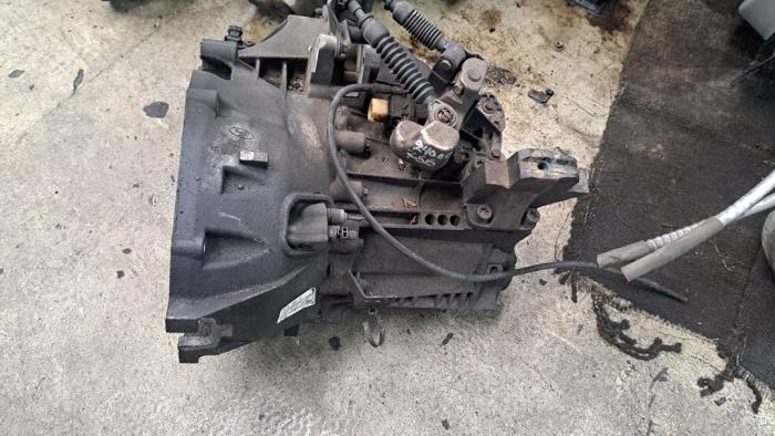Gebruikte Versnellingsbak Ford Transit 2.0 TDCi 16V 260S Prijs € 1.044,75 Margeregeling aangeboden door Zelissen V.O.F. autodemontage