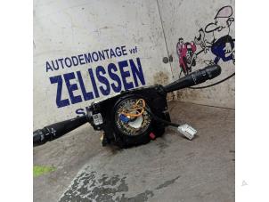 Gebruikte Licht + Raw Schakelaar Peugeot 208 I (CA/CC/CK/CL) 1.2 Vti 12V PureTech 82 Prijs € 99,75 Margeregeling aangeboden door Zelissen V.O.F. autodemontage