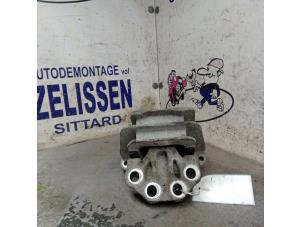 Gebruikte Motorrubber Ford Transit Custom 2.0 TDCi 16V Eco Blue 105 Prijs € 31,50 Margeregeling aangeboden door Zelissen V.O.F. autodemontage