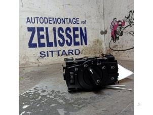 Gebruikte Schakelaar Licht BMW 1 serie (E87/87N) 118d 16V Prijs € 26,25 Margeregeling aangeboden door Zelissen V.O.F. autodemontage