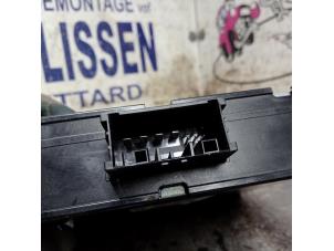 Gebruikte Computer ABS BMW 1 serie (E87/87N) 118d 16V Prijs € 36,75 Margeregeling aangeboden door Zelissen V.O.F. autodemontage