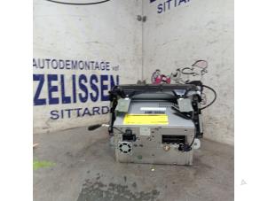 Gebruikte Display Multi Media regelunit Mazda 6 SportBreak (GH19/GHA9) 2.2 CDVi 16V 130 Prijs € 446,25 Margeregeling aangeboden door Zelissen V.O.F. autodemontage