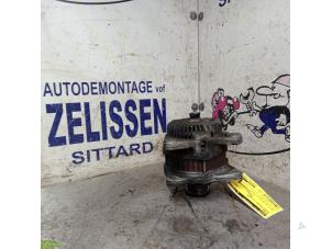 Gebruikte Dynamo Nissan Qashqai (J10) 2.0 16V Prijs € 42,00 Margeregeling aangeboden door Zelissen V.O.F. autodemontage