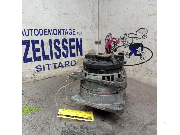 Gebruikte Dynamo Renault Clio III (BR/CR) 2.0 16V Prijs € 42,00 Margeregeling aangeboden door Zelissen V.O.F. autodemontage