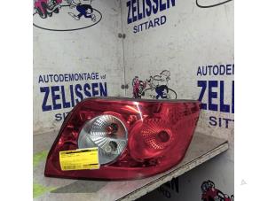 Gebruikte Achterlicht rechts Renault Megane II CC (EM) 1.6 16V Prijs € 47,25 Margeregeling aangeboden door Zelissen V.O.F. autodemontage