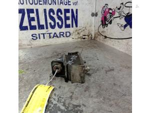 Gebruikte Motorrubber Mercedes Sprinter 3t (903) 308 CDI 16V Prijs € 26,25 Margeregeling aangeboden door Zelissen V.O.F. autodemontage