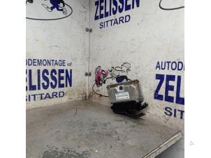 Gebruikte Computer Motormanagement Opel Antara (LA6) 2.4 16V 4x4 Prijs € 393,75 Margeregeling aangeboden door Zelissen V.O.F. autodemontage