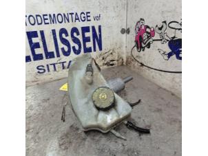 Gebruikte Hoofdremcilinder Mercedes Sprinter 3t (903) 308 CDI 16V Prijs € 47,25 Margeregeling aangeboden door Zelissen V.O.F. autodemontage