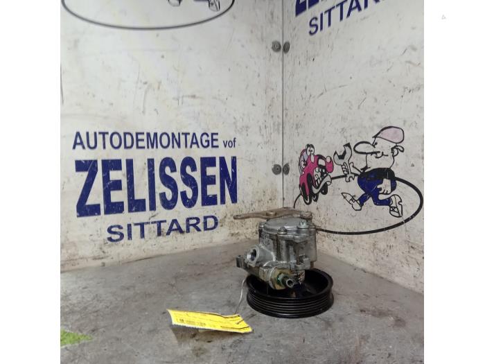 Gebruikte Pomp Servo Mercedes SLK (R170) 2.0 200 16V Prijs € 47,25 Margeregeling aangeboden door Zelissen V.O.F. autodemontage