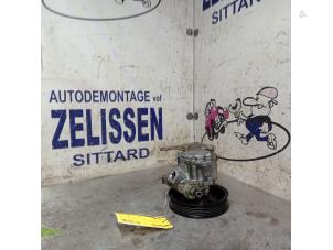 Gebruikte Pomp Servo Mercedes SLK (R170) 2.0 200 16V Prijs € 47,25 Margeregeling aangeboden door Zelissen V.O.F. autodemontage