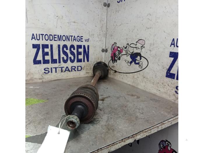 Gebruikte Steekas links-achter Mercedes SLK (R170) 2.0 200 16V Prijs € 131,25 Margeregeling aangeboden door Zelissen V.O.F. autodemontage