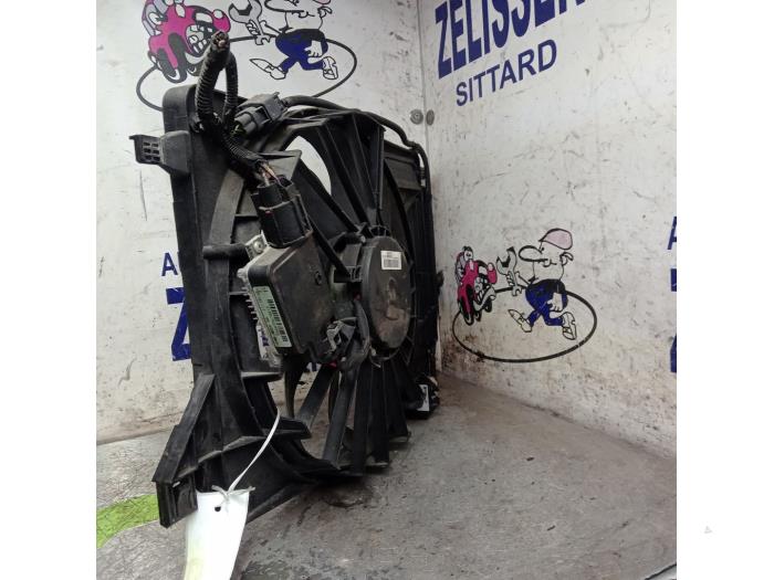 Koelvin van een Ford Focus 3 Wagon 1.0 Ti-VCT EcoBoost 12V 125 2013