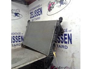 Gebruikte Radiateur Ford Focus 3 Wagon 1.0 Ti-VCT EcoBoost 12V 125 Prijs € 52,50 Margeregeling aangeboden door Zelissen V.O.F. autodemontage