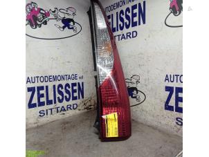 Gebruikte Achterlicht rechts Mitsubishi Lancer Wagon (CS/CT) 2.0 16V Prijs € 42,00 Margeregeling aangeboden door Zelissen V.O.F. autodemontage