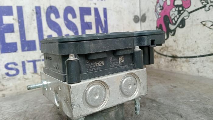 ABS Pomp van een Citroën C3 Aircross I (2C/2R) 1.2 PureTech 82 2018