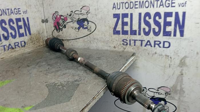 Gebruikte Steekas rechts-voor Hyundai i10 (F5) 1.1i 12V Prijs € 78,75 Margeregeling aangeboden door Zelissen V.O.F. autodemontage