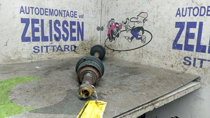 Gebruikte Steekas links-voor BMW Mini (R50/53) 1.6 16V Cooper Prijs € 42,00 Margeregeling aangeboden door Zelissen V.O.F. autodemontage