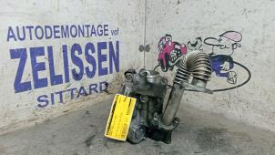 Gebruikte Gasklephuis Renault Trafic New (FL) 2.0 dCi 16V 90 Prijs € 52,50 Margeregeling aangeboden door Zelissen V.O.F. autodemontage