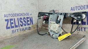 Gebruikte Raammechaniek 4Deurs rechts-voor Mercedes C Combi (S203) 2.2 C-220 CDI 16V Prijs € 52,50 Margeregeling aangeboden door Zelissen V.O.F. autodemontage