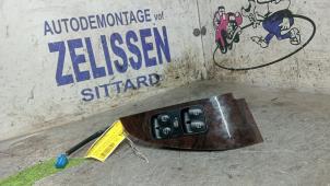 Gebruikte Ruit schakelaar elektrisch Mercedes C Combi (S203) 2.2 C-220 CDI 16V Prijs € 42,00 Margeregeling aangeboden door Zelissen V.O.F. autodemontage