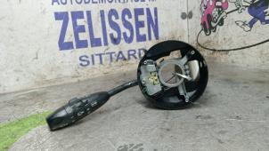 Gebruikte Pinker Schakelaar Mercedes C Combi (S203) 2.2 C-220 CDI 16V Prijs € 52,50 Margeregeling aangeboden door Zelissen V.O.F. autodemontage