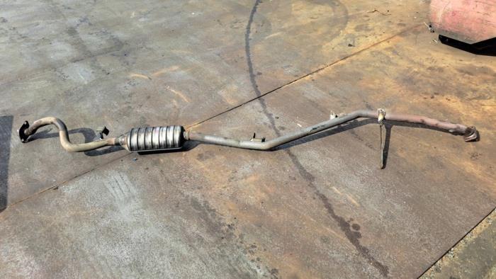 Gebruikte Uitlaat Middendemper BMW 3 serie (E90) 318i 16V Prijs op aanvraag aangeboden door Zelissen V.O.F. autodemontage