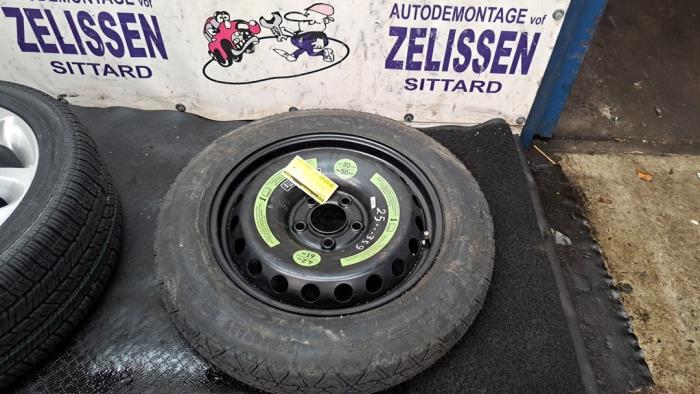 Gebruikte Steekas links-voor Opel Corsa D 1.4 16V Twinport Prijs € 36,75 Margeregeling aangeboden door Zelissen V.O.F. autodemontage