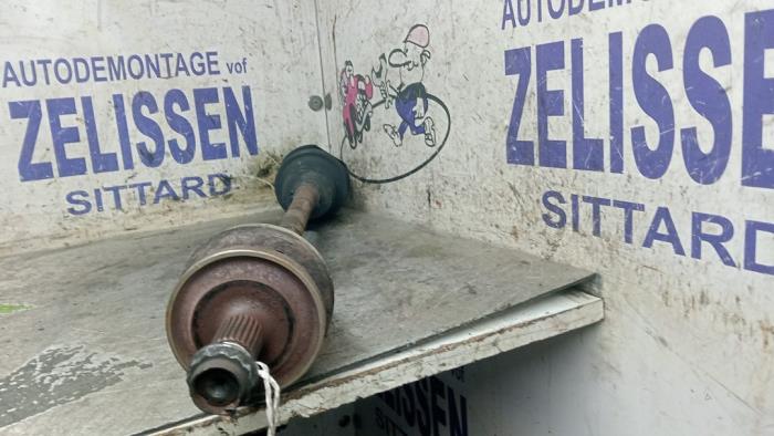 Gebruikte Steekas rechts-achter Mercedes C Combi (S203) 2.2 C-220 CDI 16V Prijs € 47,25 Margeregeling aangeboden door Zelissen V.O.F. autodemontage