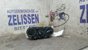 Gebruikte Kachel Bedieningspaneel Nissan Note (E11) 1.4 16V Prijs € 42,00 Margeregeling aangeboden door Zelissen V.O.F. autodemontage